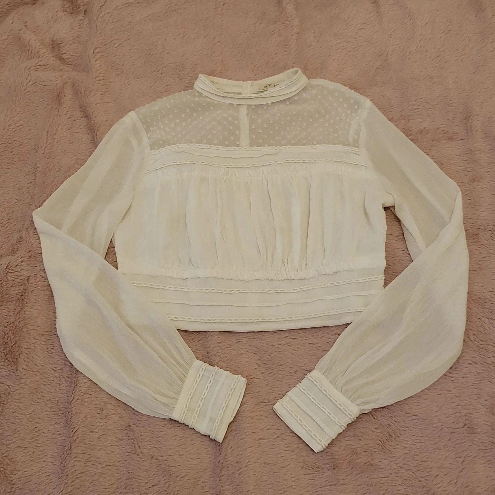 White blouse with lace – photo 2